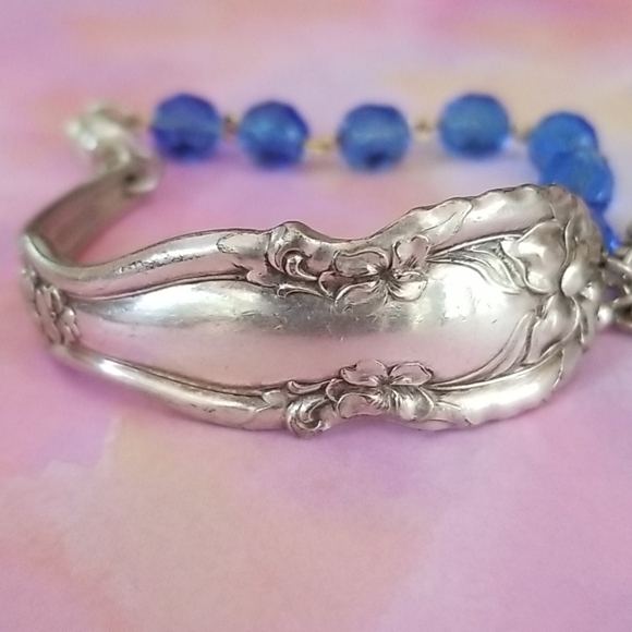 Hand Crafted Repurposed Vintage Spoon Handle Assemblage Charm Bracelet NWT - Picture 6 of 16